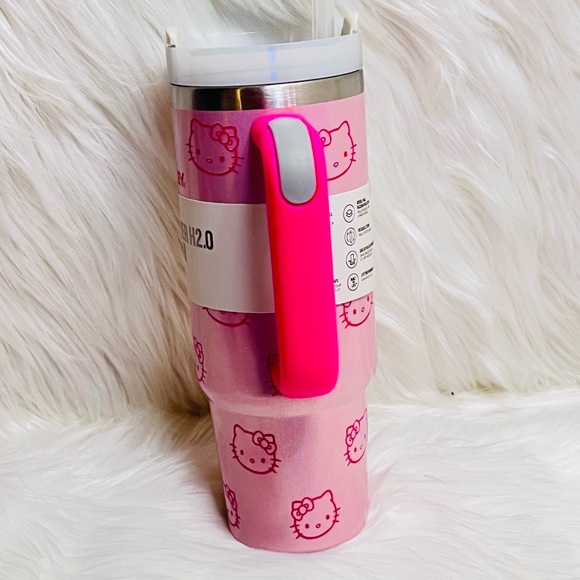 Hello Kitty Stanley Tumbler - Picture 4 of 5